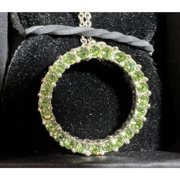 -NECKLACE & PENDANT August Birthstone Circle Pendant With A Silver Chain - Picture 6 of 7